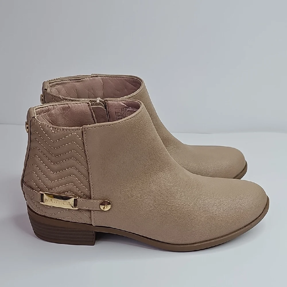 Nautica Women's Beige Ankle Booties‎ Size 4